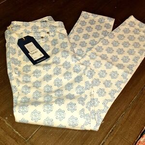 Vineyard vines white &  jeans
